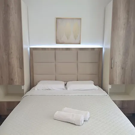 Dali Lägenhet Budva