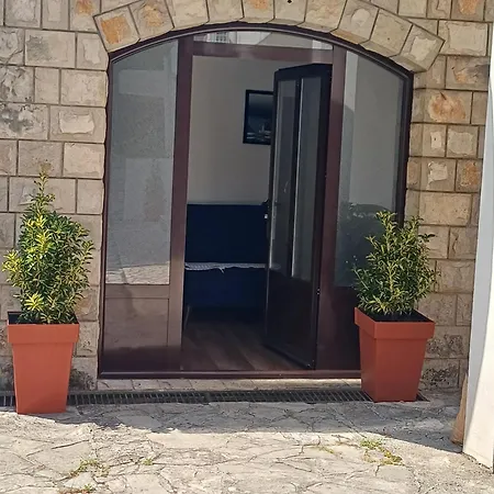 Dali Lägenhet Budva